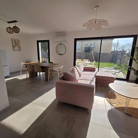 Maison *